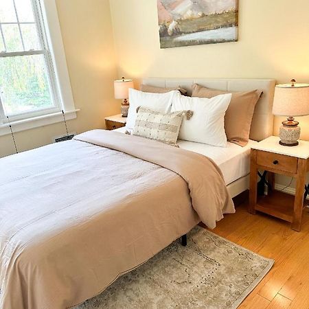 Villa 7 Mins Drive To Yale, Large Fenced Yard à New Haven Extérieur photo