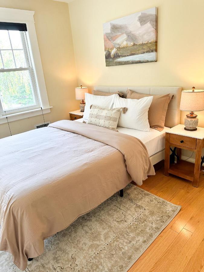 Villa 7 Mins Drive To Yale, Large Fenced Yard à New Haven Extérieur photo
