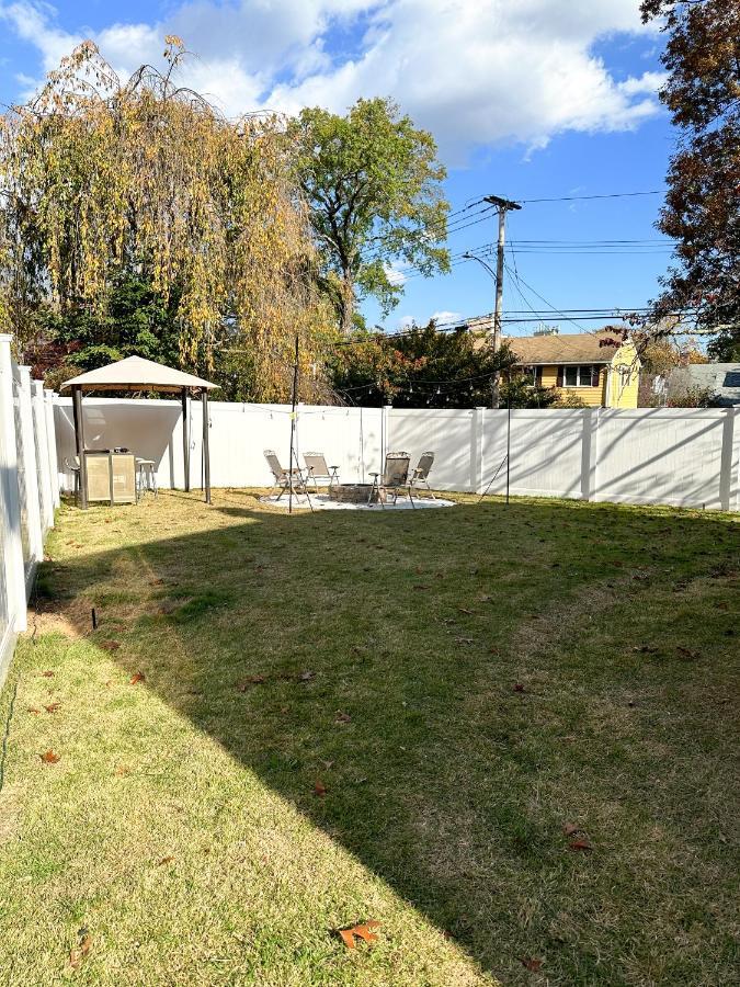 Villa 7 Mins Drive To Yale, Large Fenced Yard à New Haven Extérieur photo
